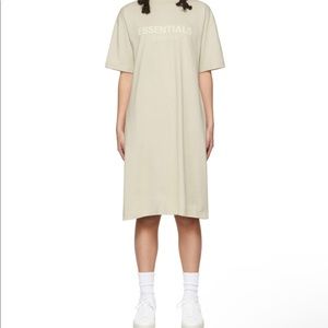 Womens Essential dress